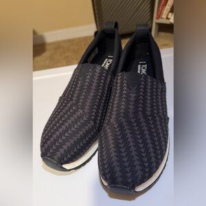TOMS Black Patterned Slipon